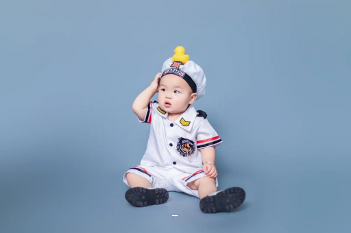 哈尔滨宝宝几个月攒肚子
